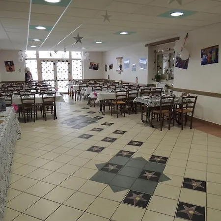 Holiday home Domaine Des Mille Oiseaux Villiers-Charlemagne