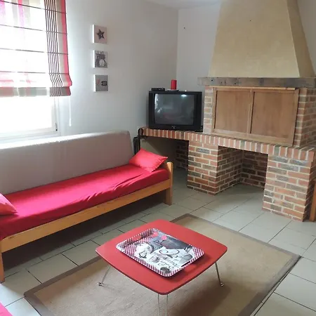 Holiday home Domaine Des Mille Oiseaux Villiers-Charlemagne